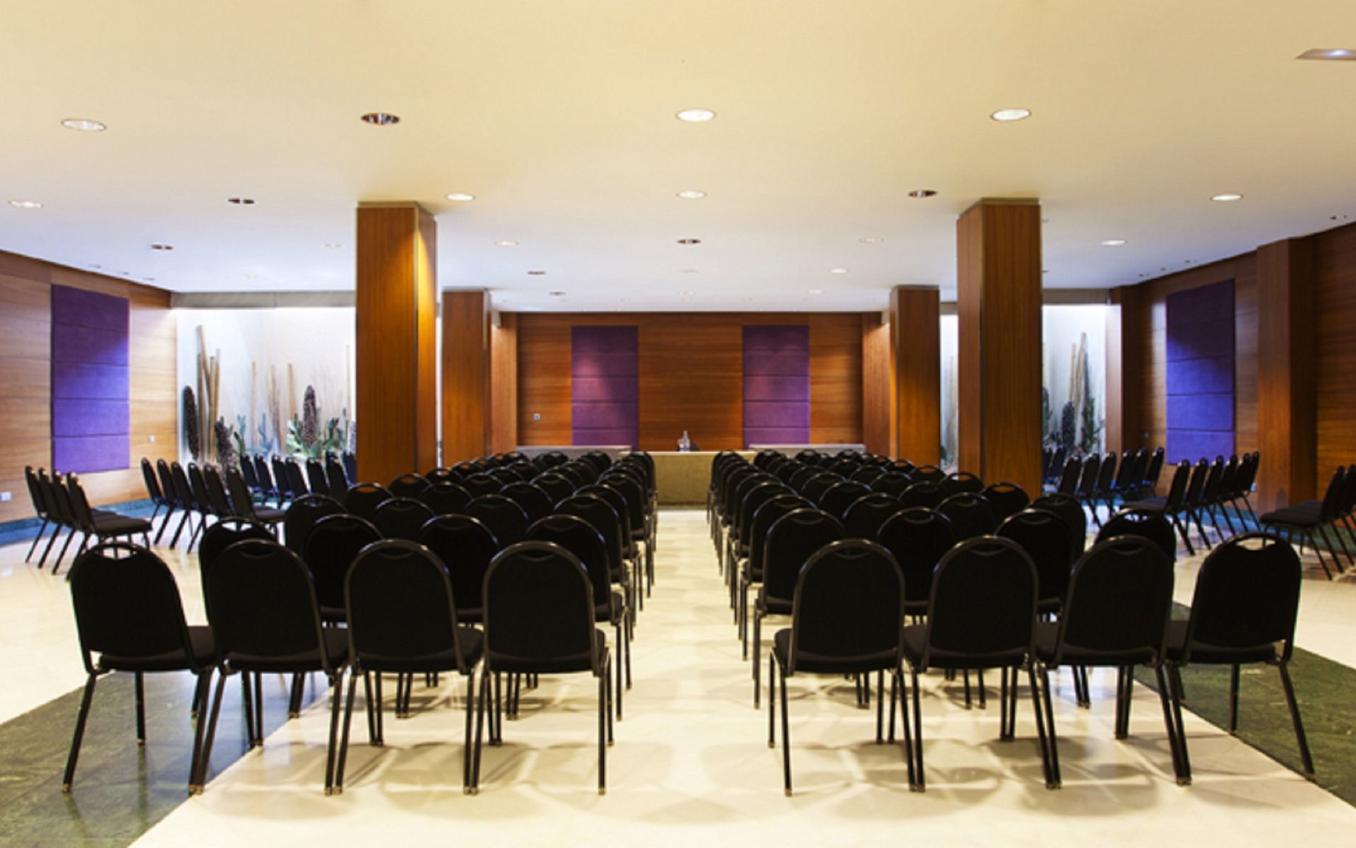 Hotel Nh Ciudad De 4*
