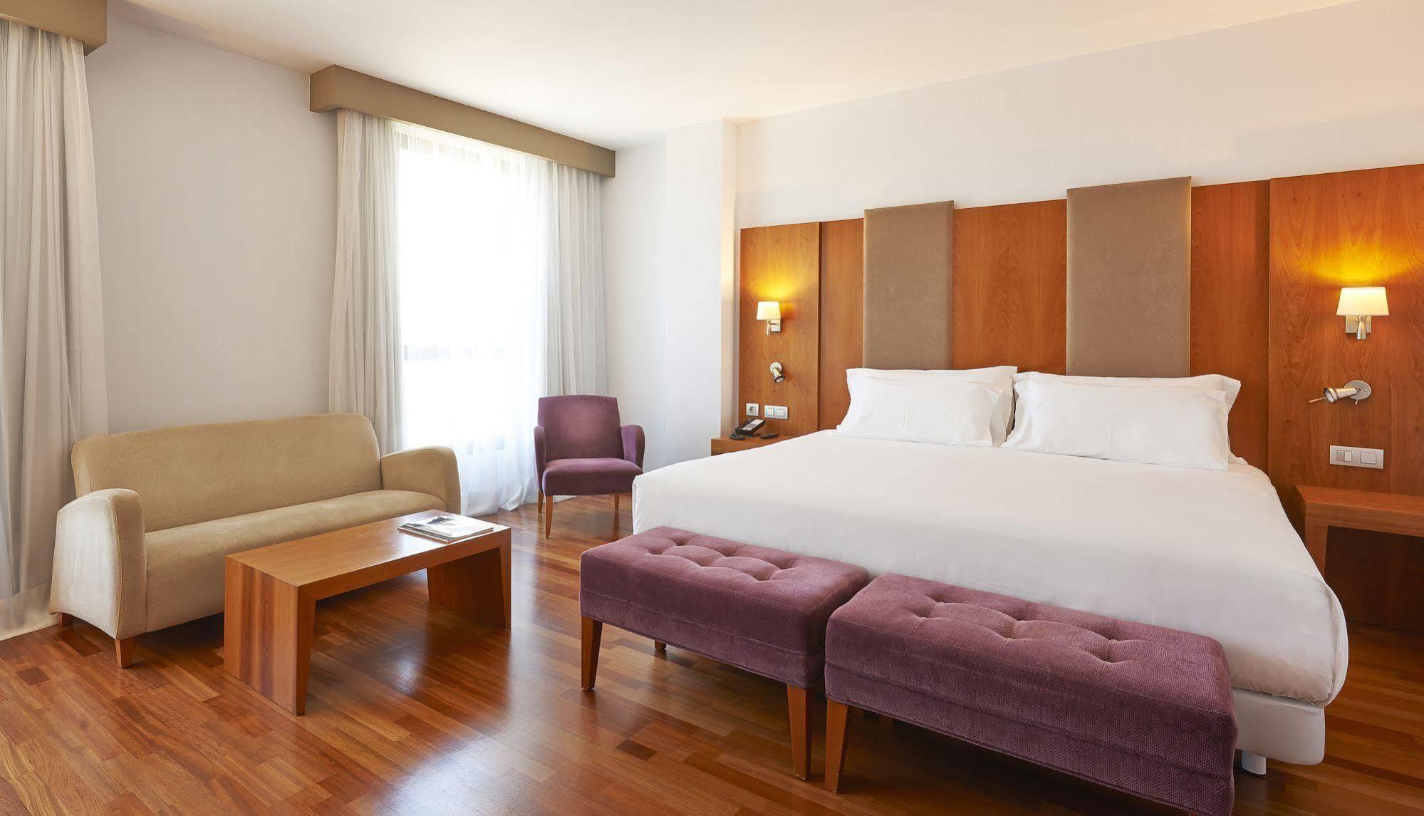 Hotel Nh Ciudad De 4*